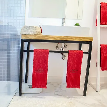 Апартаменты L'atelier Гимарайнш